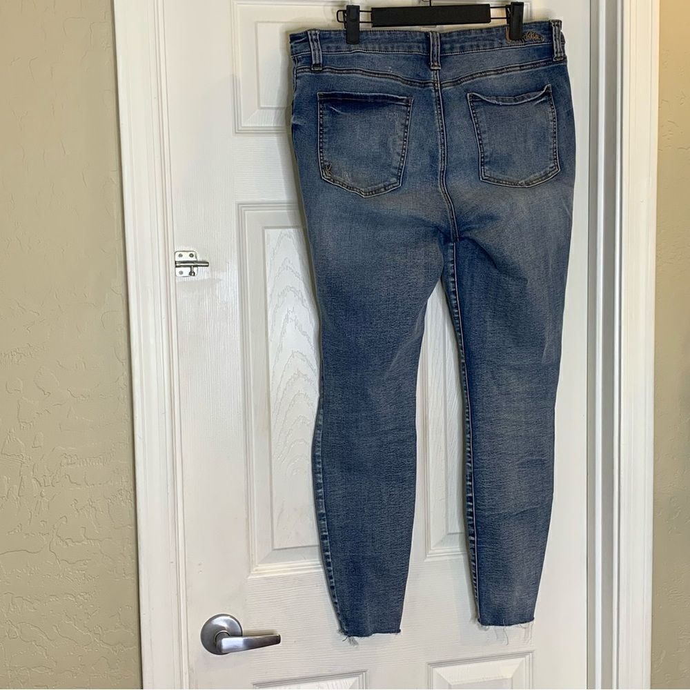 Kut from the Kloth Carlo Ankle Skinny Distressed Jeans Size 16 Raw Hem - Picture 4 of 10